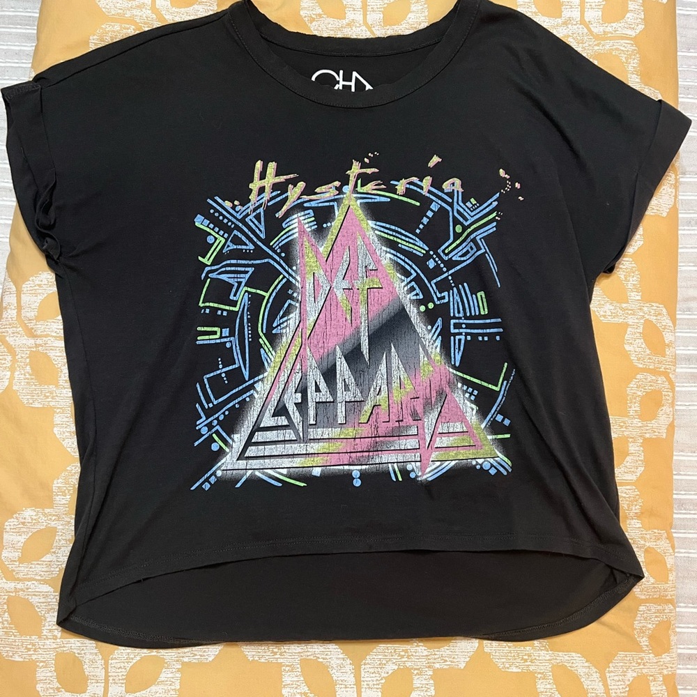 CHASER Brand Def Leopard Concert Tee